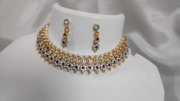 Gold___Brass_Metal_Necklace_For_Women