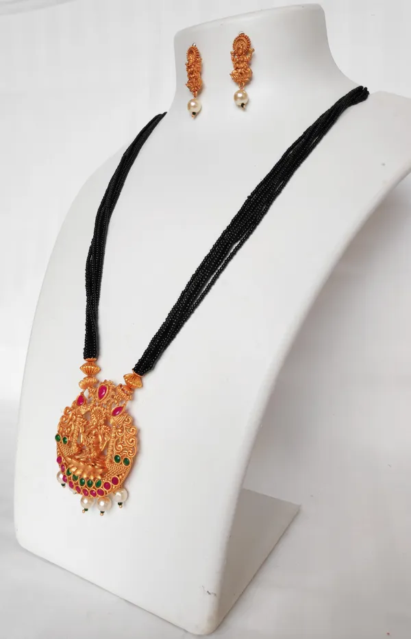 Black_Brass_Metal_Long_Mangalsitra_For_Women