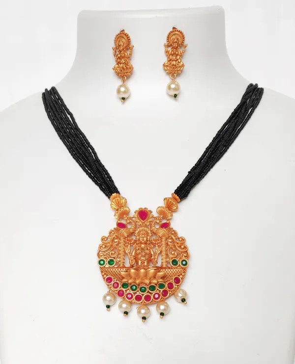 Black_Brass_Metal_Long_Mangalsitra_For_Women