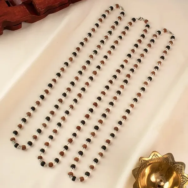 Divya_Raksha_Rudraksha_&_Karungali_Mala_with_Silver_Capping