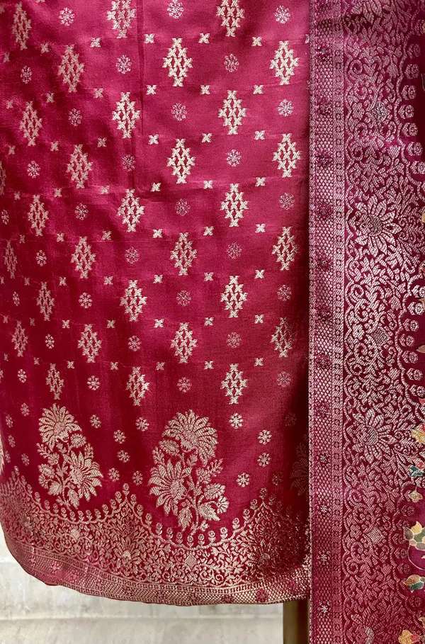 Banarasi_Silk_Unstitched_Suit_Set_Featuring_Banarasi_Silk_Dupatta_Default_Title