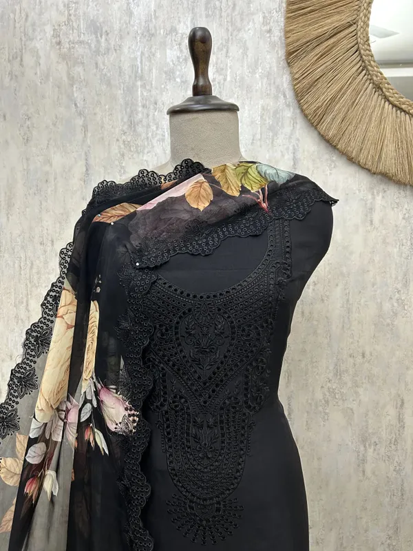 Midnight_Floral_Lace_Elegance_Organza_Unstitched_Suit_Black_1