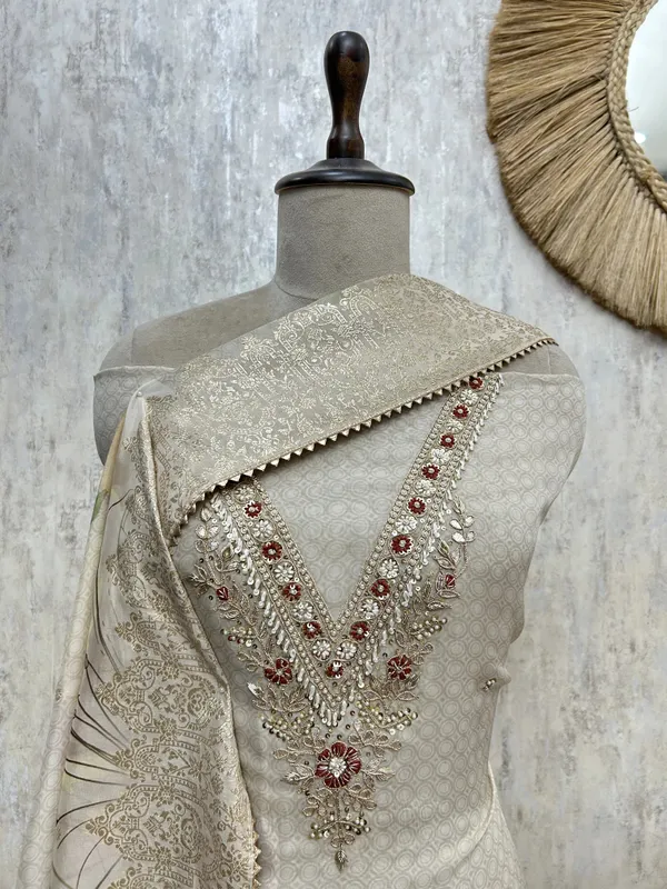 Elegant_Embroidered_Neckline_Organza_Unstiched_Suit_Ivory