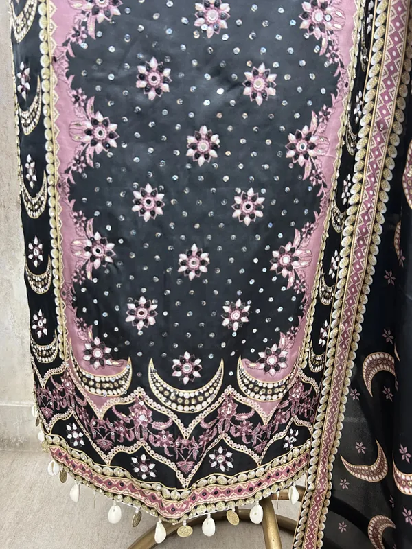Classic_Ethnic_Charm_Unstiched_Suit_Pink