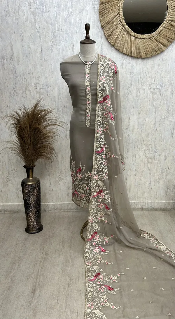 Chiffon_Organza_Unstitched_Suit_Set_With_Chiffon_Organza_Dupatta_Grey