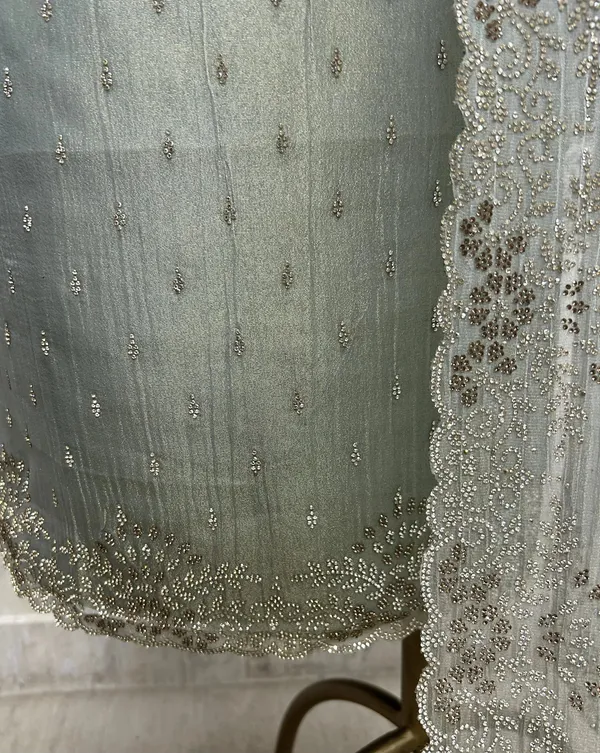 Chiffon_Organza_Unstitched_Suit_Set_With_Chiffon_Organza_Dupatta_Green