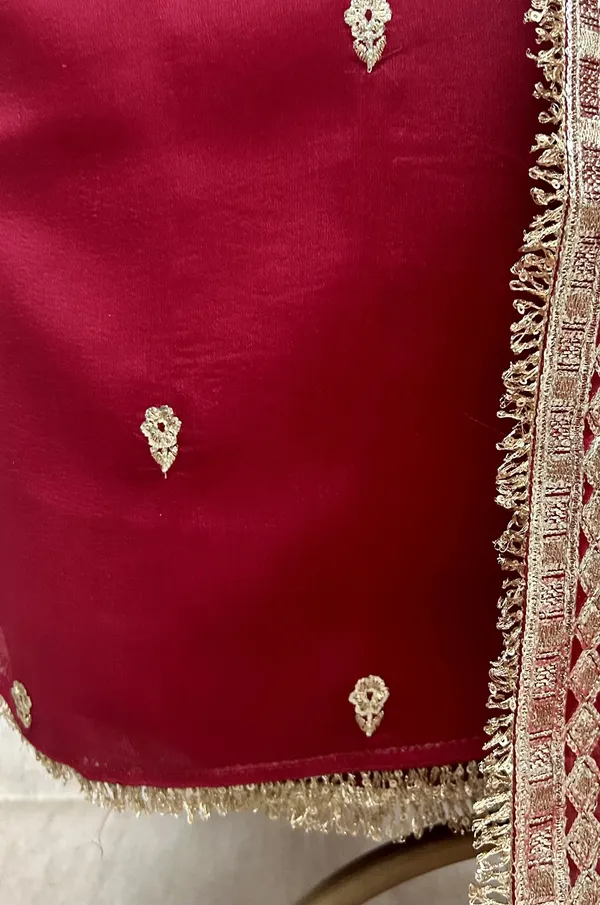 Organza_Unstitched_Suit_Set_With_Organza_Dupatta_Red_1
