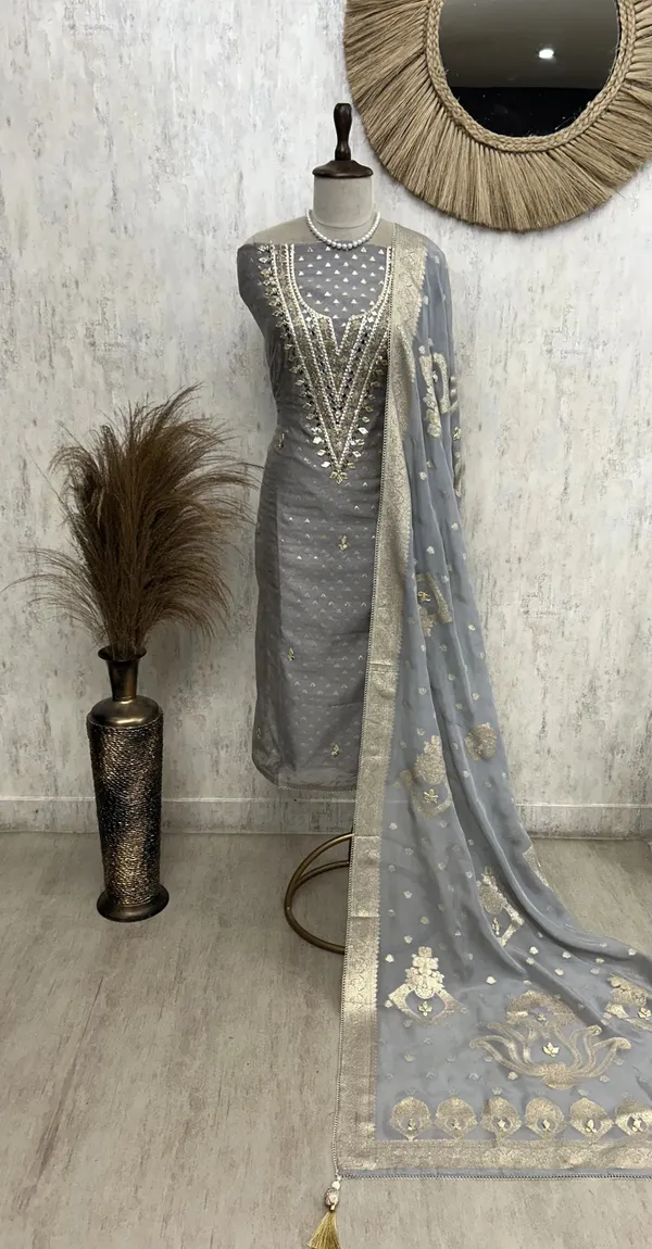 Unstitched_Maheshwari_Suit_Set_Featuring_Organza_Dupatta_Grey