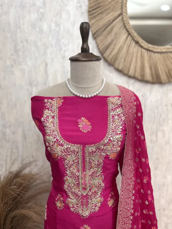 Unstitched_Dola_Silk_Suit_Set_With_Dola_Silk_Dupatta_Pink