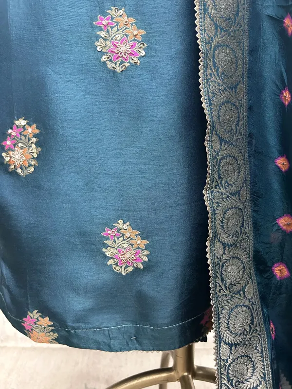 Unstitched_Dola_Silk_Suit_Set_With_Dola_Silk_Dupatta_Light_Blue