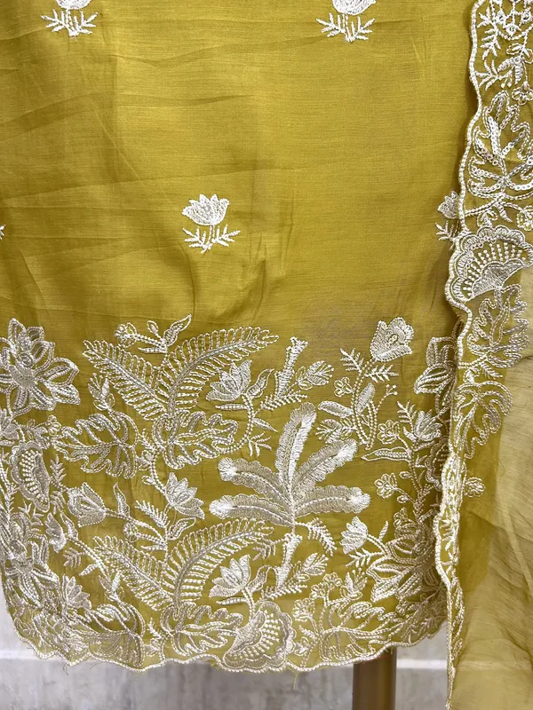 Mul_Chanderi_Unstitched_Suit_Set_Featuring_Mul_Chanderi_Dupatta_Neon_Green
