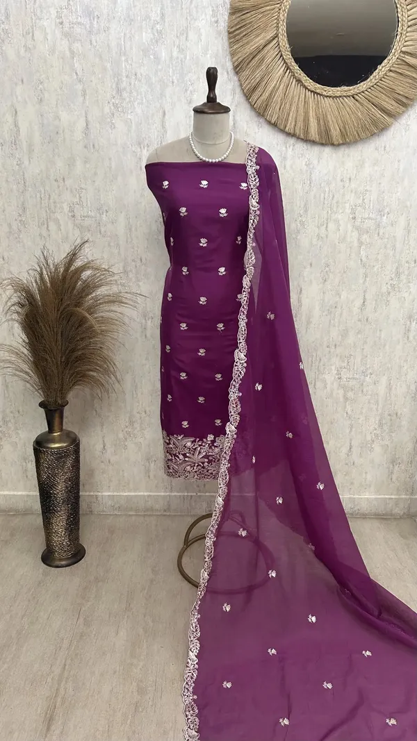 Mul_Chanderi_Unstitched_Suit_Set_Featuring_Mul_Chanderi_Dupatta_Purple