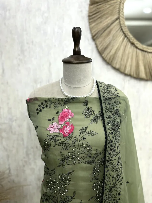 Chiffon_Organza_Unstitched_Suit_Set_With_Chiffon_Dupatta_Green