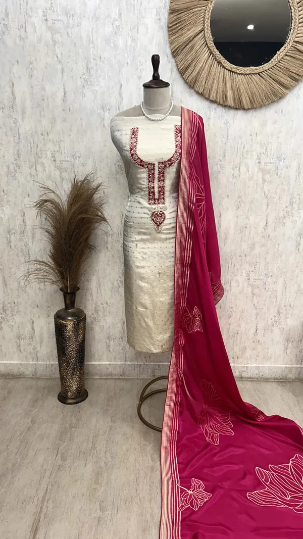 Unstitched_Tissue_Suit_Set_Featuring_Silk_Dupatta_Pink