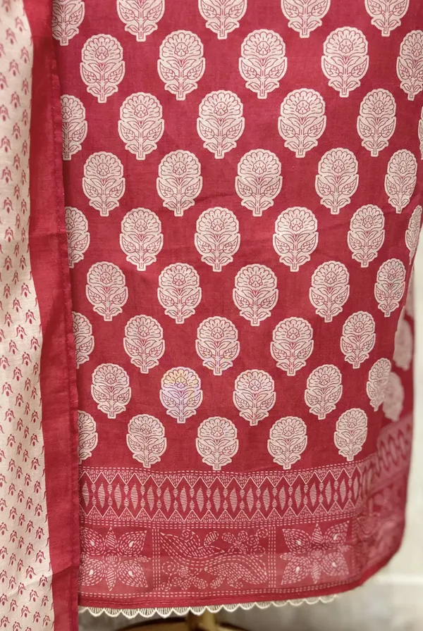 Rosewood_Buti_Mul_Cotton_Unstitched_Suit_Rust_Red