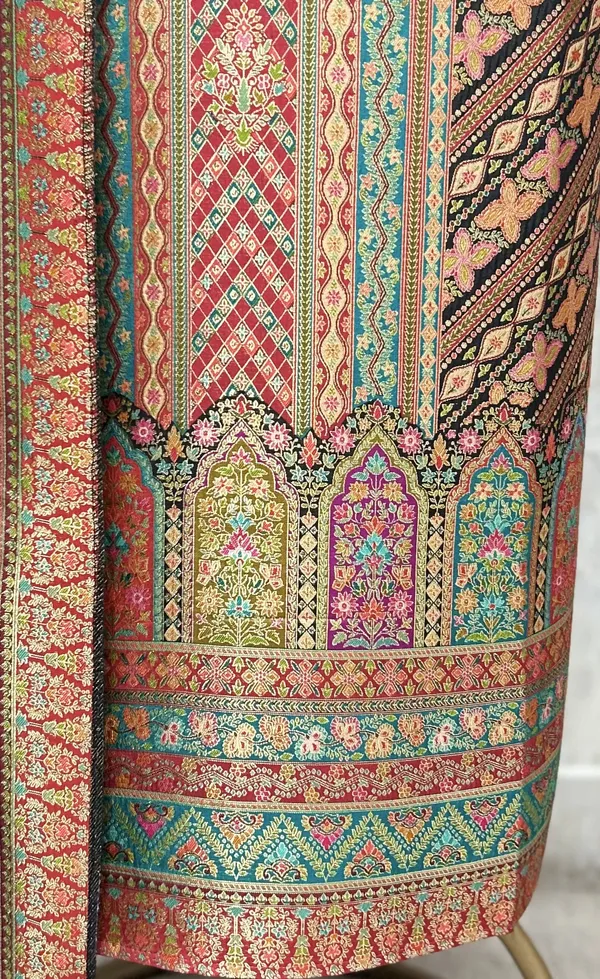 Gulnaar_Grace_Fine_Silk_Unstitched_Suit_Black