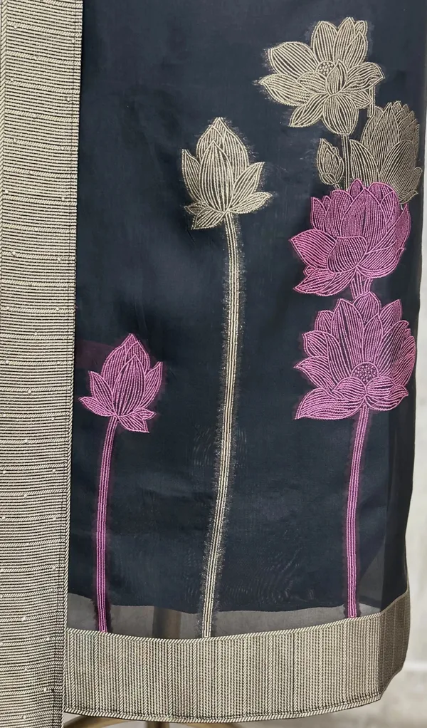 Timeless_Kanjivaram_Silk_Floral_Elegance_Unstitched_Suit_Black