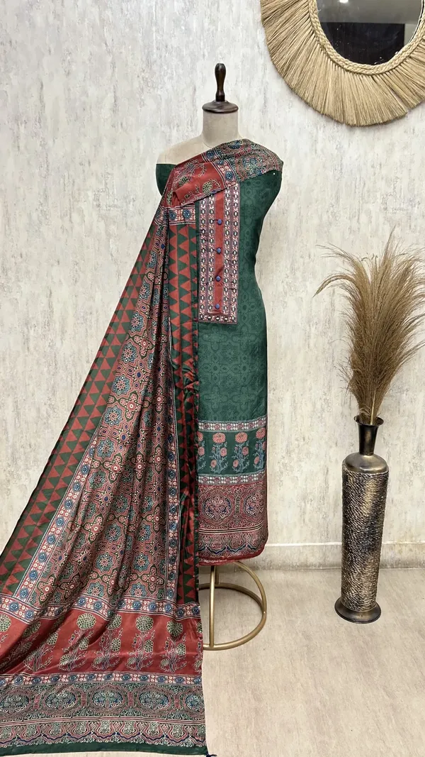 Elegant_Luxury_Crepe_Unstitched_Suits_Teal_Green