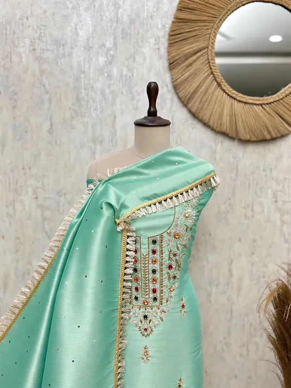 Effortless_Elegance_Giraffe_Tissue_Unstitched_Suit_Sea_Glass