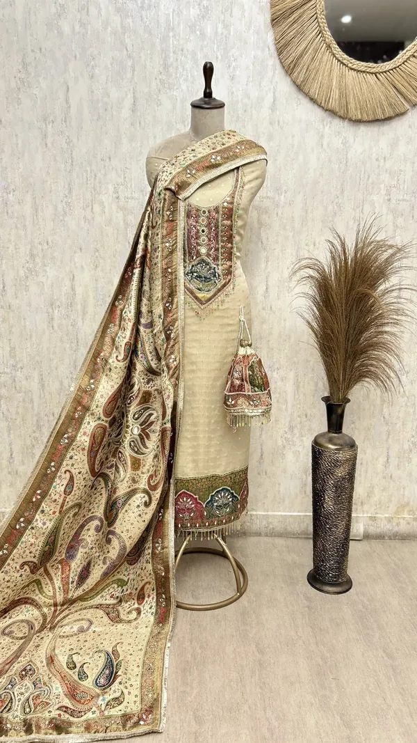 Traditional_Tissue_Unstitched_Suits_Design1