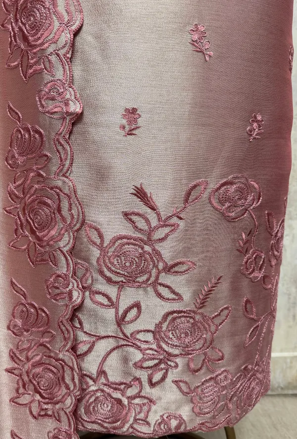 Ethereal_Giraffe_Tissue_Unstitched_Suits_Pink