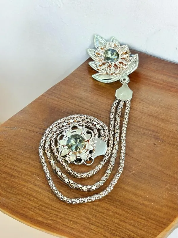 Voxon_Crown_Long_Chain_Brooch,_Crystal_Tassel_Brooch_Pin,Retro_Suit_Lapel_Pins_Collar_Pin,Coat_Tassel_Chain_Lapel_Pins_for_Men's_Suit_Accessories_(Big_size_Brooch)_(gold6)