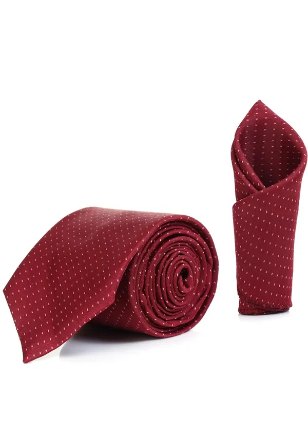 Complete_Combo_Set_�_Includes_matching_necktie,_pocket_square_&_stylish_brooch_for_a_coordinated_outfit.