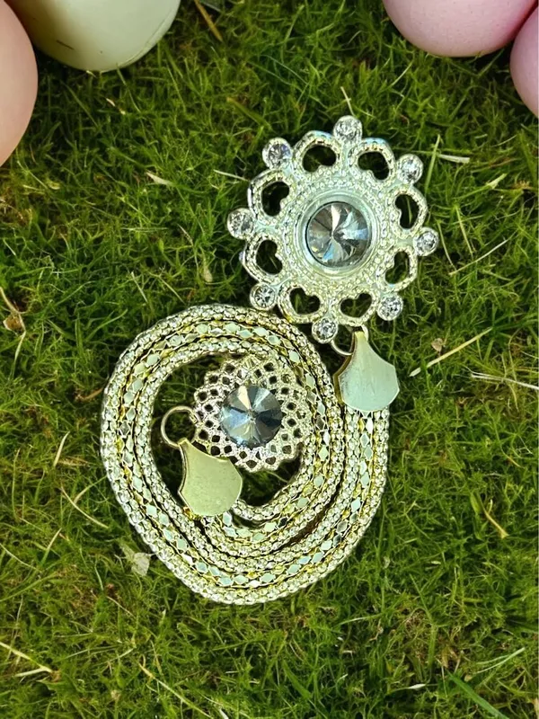 Voxon_Crown_Long_Chain_Brooch,_Crystal_Tassel_Brooch_Pin,Retro_Suit_Lapel_Pins_Collar_Pin,Coat_Tassel_Chain_Lapel_Pins_for_Men's_Suit_Accessories_(Big_size_Brooch)_(gold_1)