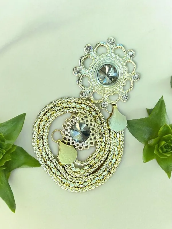 Voxon_Crown_Long_Chain_Brooch,_Crystal_Tassel_Brooch_Pin,Retro_Suit_Lapel_Pins_Collar_Pin,Coat_Tassel_Chain_Lapel_Pins_for_Men's_Suit_Accessories_(Big_size_Brooch)_(gold_1)