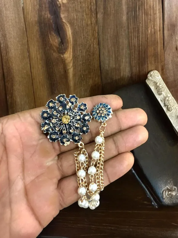 Chain_Brooch_Lapel_Pin_for_Men's_Suit,_Metal_Stud,_Shirt_Studs,_Accessories_for_Men_Women_on_Wedding,_Anniversary,_Dinner_Parties_(Blue)