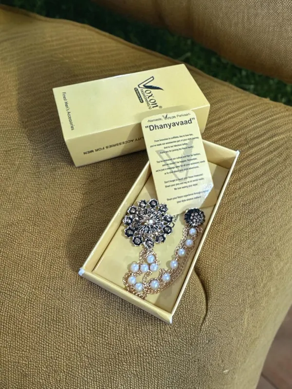 Chain_Brooch_Laple_Pin_for_Men_Suits,_Metal_Suit_Stud,_Shirt_Studs,_Suit_Accessories_for_Men_Women_on_Wedding,Anniversary,Dinner_Parties._(Black)