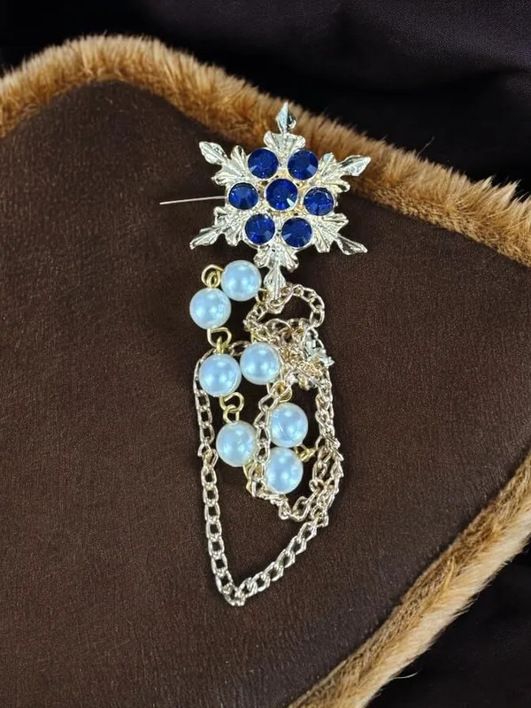 Voxon_Snowflake_Rhinestone_Brooches,_Hanging_Chain_Tassel_Badge,_Gold_Long-chain_Brooches_Shirt_Collar_Lapel_Pin_for_Men_Women_Suit_Accessories_Stage_Jewelry