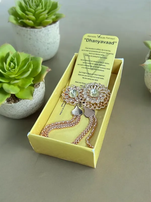 Voxon_Crown_Long_Chain_Brooch,_Crystal_Tassel_Brooch_Pin,Retro_Suit_Lapel_Pins_Collar_Pin,Coat_Tassel_Chain_Lapel_Pins_for_Men's_Suit_Accessories_(Big_size_Brooch)_(gold4)