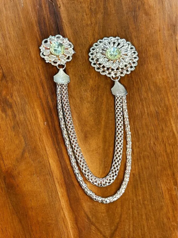 Voxon_Crown_Long_Chain_Brooch,_Crystal_Tassel_Brooch_Pin,Retro_Suit_Lapel_Pins_Collar_Pin,Coat_Tassel_Chain_Lapel_Pins_for_Men's_Suit_Accessories_(Big_size_Brooch)_(gold4)