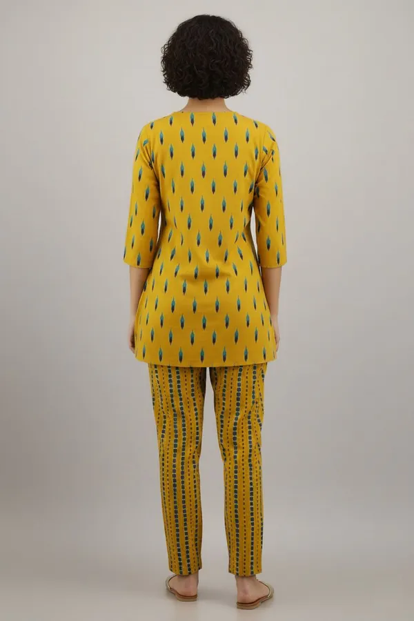 Yellow_Cotton_Printed_Top_&_Pyjama_Night_Suit_Set_For_Women
