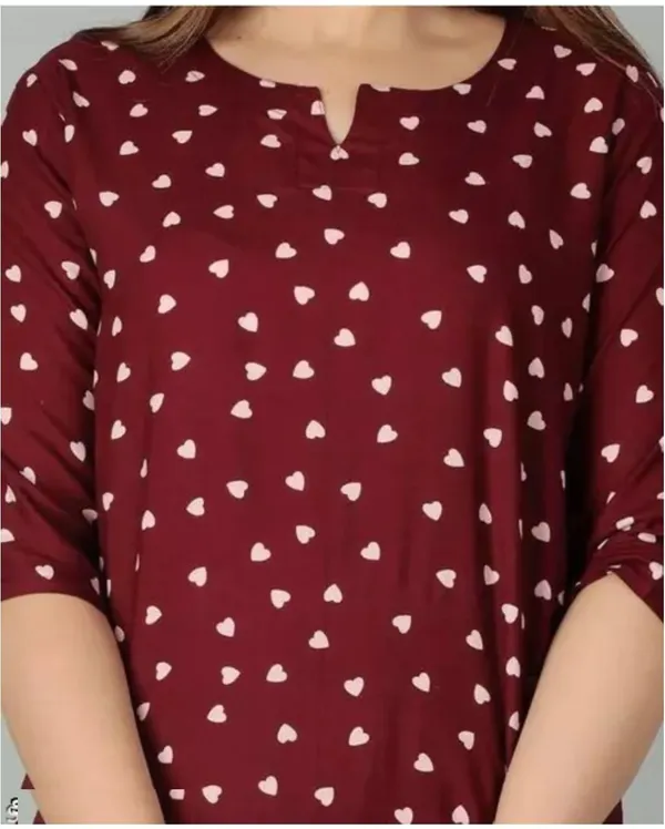 Maroon_Trendy_Design_Viscose_Rayon_Printed_Night_Suit_Set_For_Women