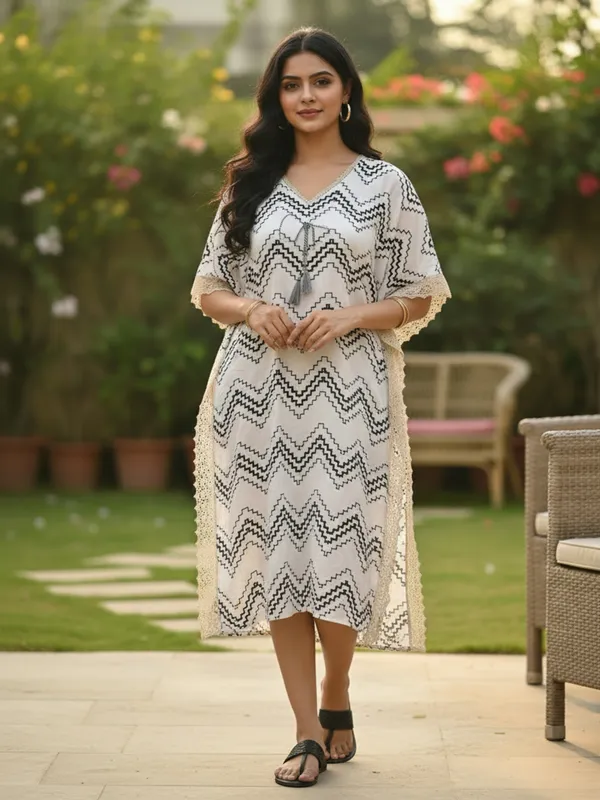 Multicolor_Trendy_Design_Rayon_Kaftan_For_Women