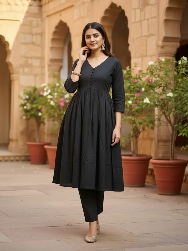 Black_Trendy_Design_Viscose_Rayon_Kurta_Pant_Set_For_Women