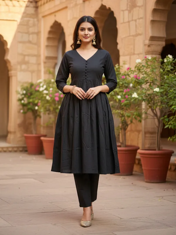 Black_Trendy_Design_Viscose_Rayon_Kurta_Pant_Set_For_Women
