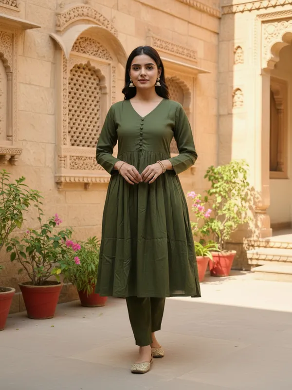 Green_Trendy_Design_Viscose_Rayon_Kurta_Pant_Set_For_Women
