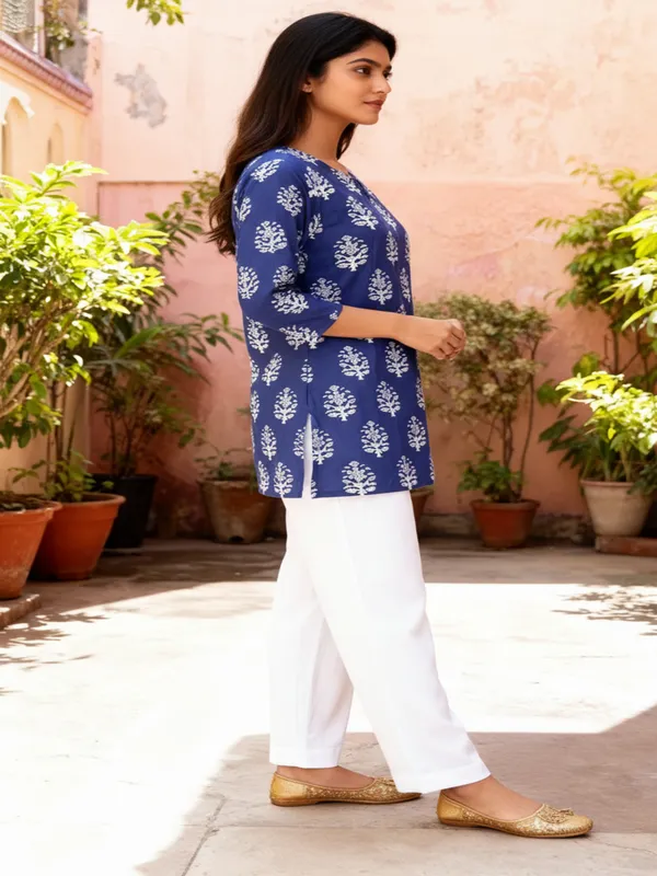 Dark_Blue_&_White_Trendy_Design_Viscose_Rayon_Casual_Printed_Top_For_Women