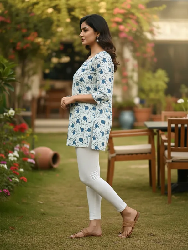 White_&_Blue_Trendy_Design_Viscose_Rayon_Party_Printed_Top_For_Women