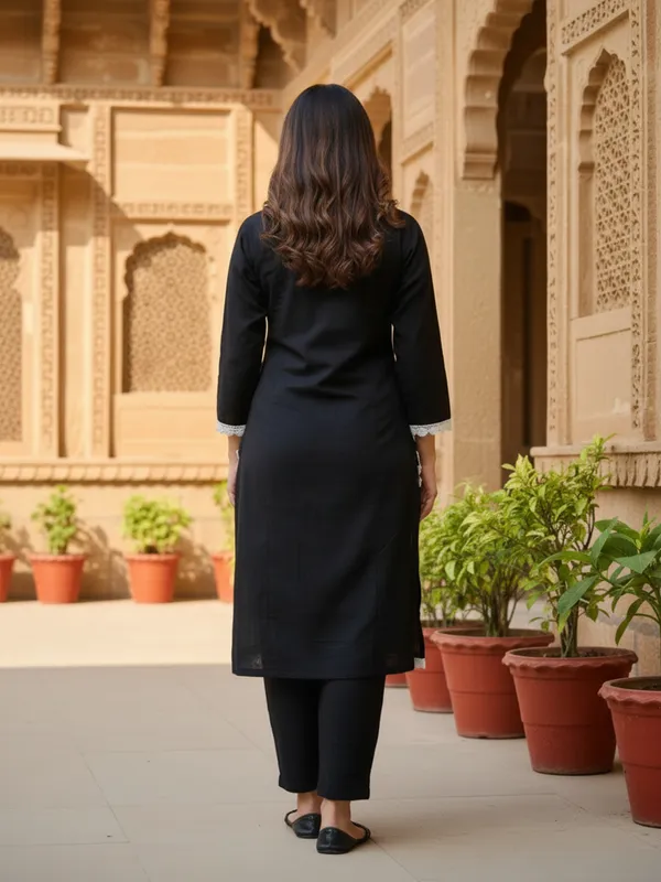 Black_Trendy_Design_Viscose_Rayon_Kurta_Pant_Set_For_Women