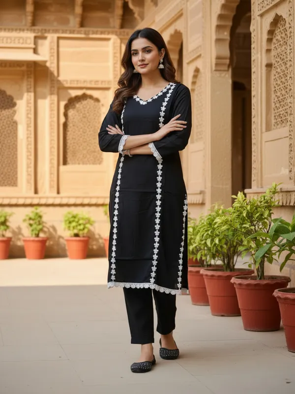 Black_Trendy_Design_Viscose_Rayon_Kurta_Pant_Set_For_Women