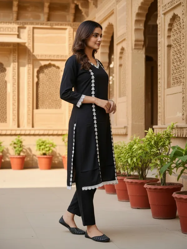Black_Trendy_Design_Viscose_Rayon_Kurta_Pant_Set_For_Women