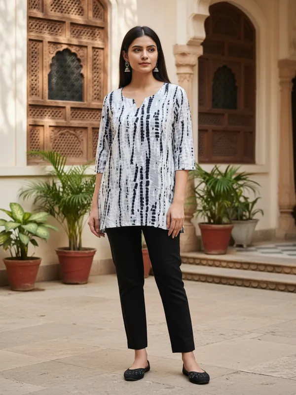 White_Trendy_Design_Viscose_Rayon_Party_Tie_&_Dye_Top_For_Women