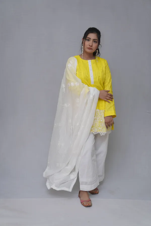 Yellow_&_White_Elegant_Design_Fancy_Cotton_Co-Ord_Set_For_Women