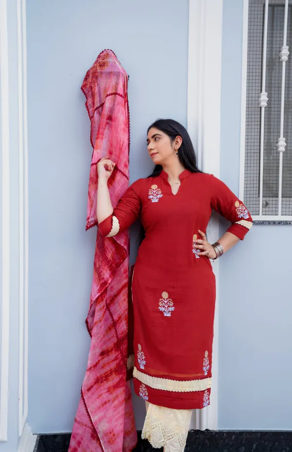 Red_Kota_Doria_Kurta_Set_For_Women