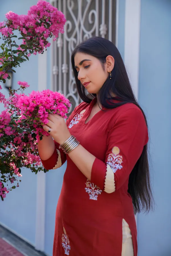 Red_Kota_Doria_Kurta_Set_For_Women