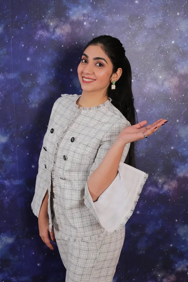 Light_Grey_Check_Tweed_Blazer_Set_For_Women